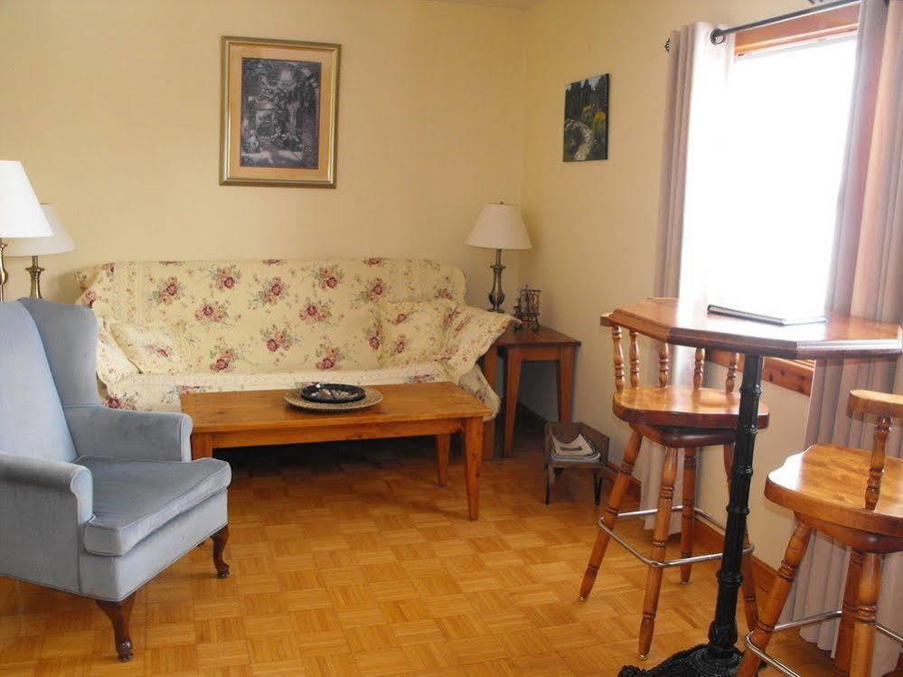Dewar'S Inn And Cottages Prescott Εξωτερικό φωτογραφία